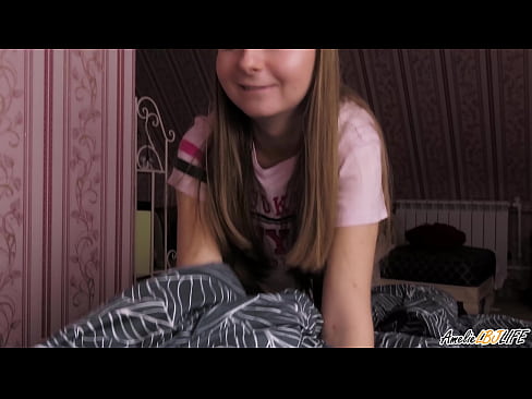 ❤️ Blondie na-aṅụ BFF ya nke ukwuu wee nweta ọnụ n'ọnụ ya ❤️❌ Anal video